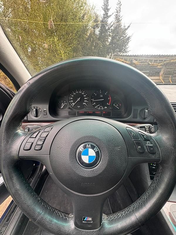 Gebraucht BMW 530 193 PS (141 kW) 2003 Blau Kombi