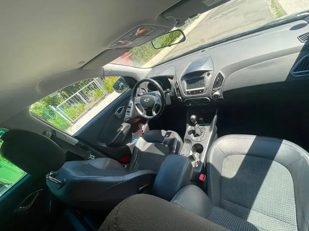 Gebraucht Hyundai ix35 Premium 184 PS (135 kW) 2011 Grau SUV