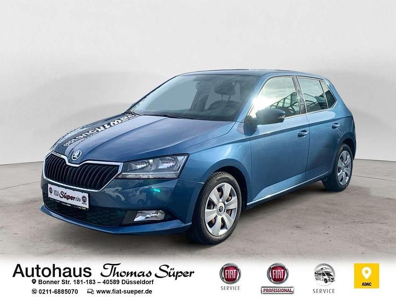 Titanblau metallic Gebraucht 2021 Skoda Fabia Ambition Kleinwagen | 14.250 € (Fairer Preis) - Bild 1/4