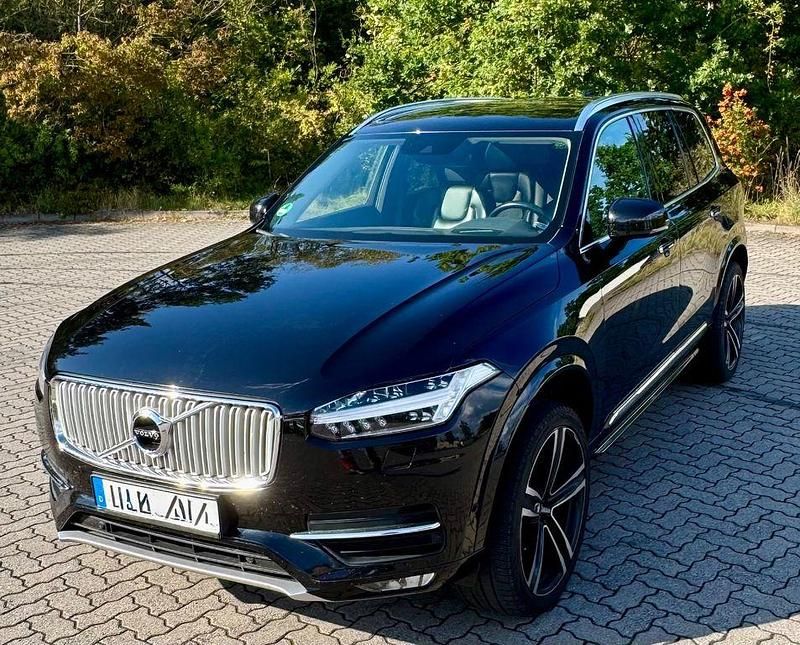 Schwarz Gebraucht 2016 Volvo XC90 Inscription SUV | 20.999 € (Guter Preis) - Bild 1/4