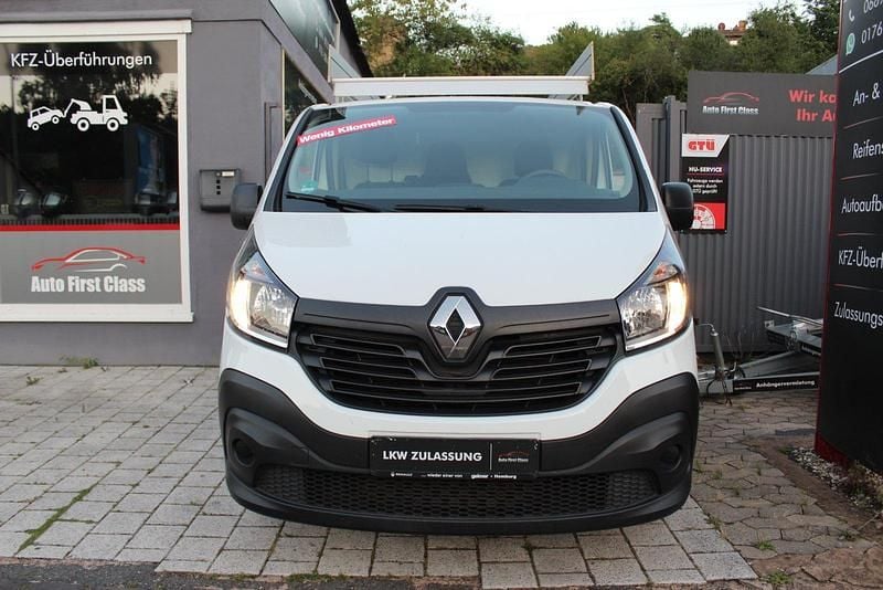 Weiß Gebraucht 2018 Renault Trafic Van | 9.999 € - Bild 1/4