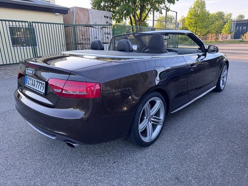 Gebraucht Audi A5 Cabriolet Ambiente 211 PS (155 kW) 2010 Braun Cabrio