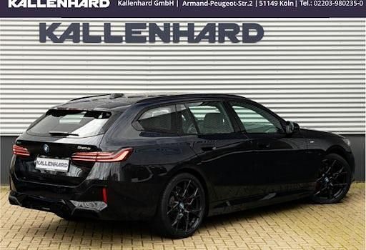 Gebraucht BMW 550e Comfort Edition 489 PS (359 kW) 2025 Schwarz Kombi