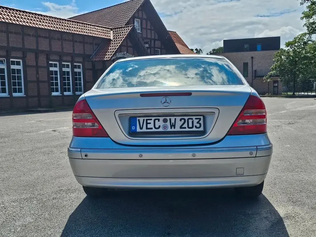 Gebraucht Mercedes C320 Elegance 218 PS (160 kW) 2001 Silber Limousine