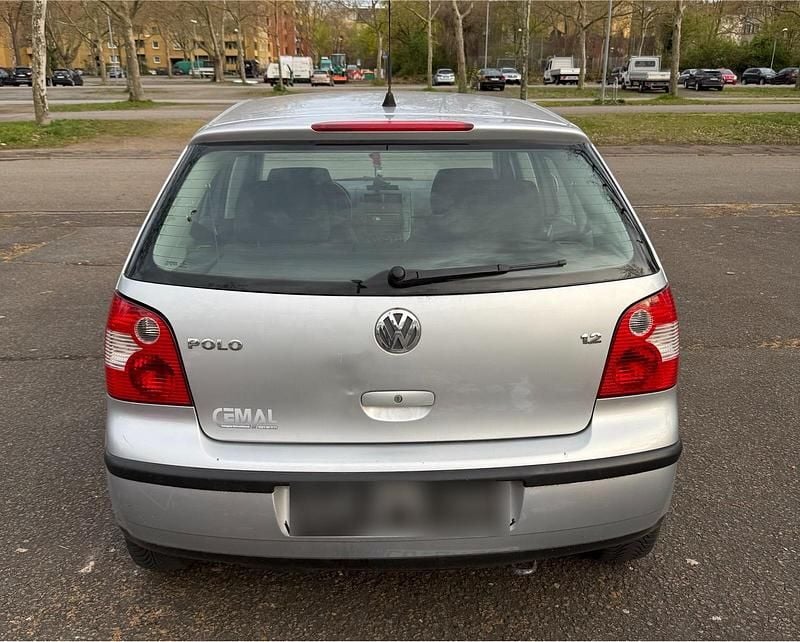 Gebraucht VW Polo 64 PS (47 kW) 2004 Silber Kleinwagen