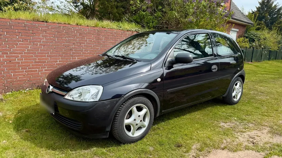 Używany Opel Corsa 90 KM (66 kW) 2002 Czarny Hatchback