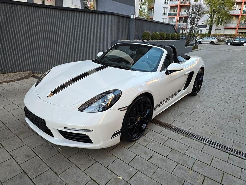 Weiß Gebraucht 2024 Porsche Boxster Edition Cabrio | 66.799 € (Fairer Preis) - Bild 1/4