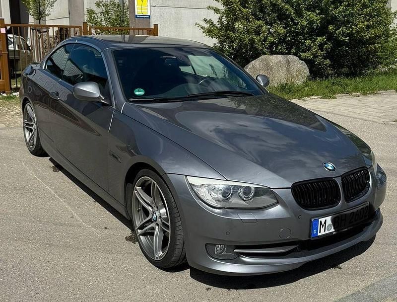 Grau Gebraucht 2011 BMW 320 Cabriolet Performance Cabrio | 9.900 € (Fairer Preis) - Bild 1/4