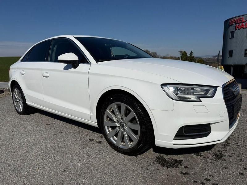 Gebraucht Audi A3 Design 116 PS (85 kW) 2017 Weiß Limousine