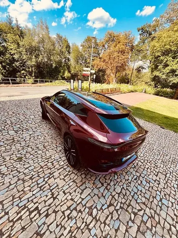 Gebraucht Aston Martin DBX 551 PS (405 kW) 2021 Rot SUV