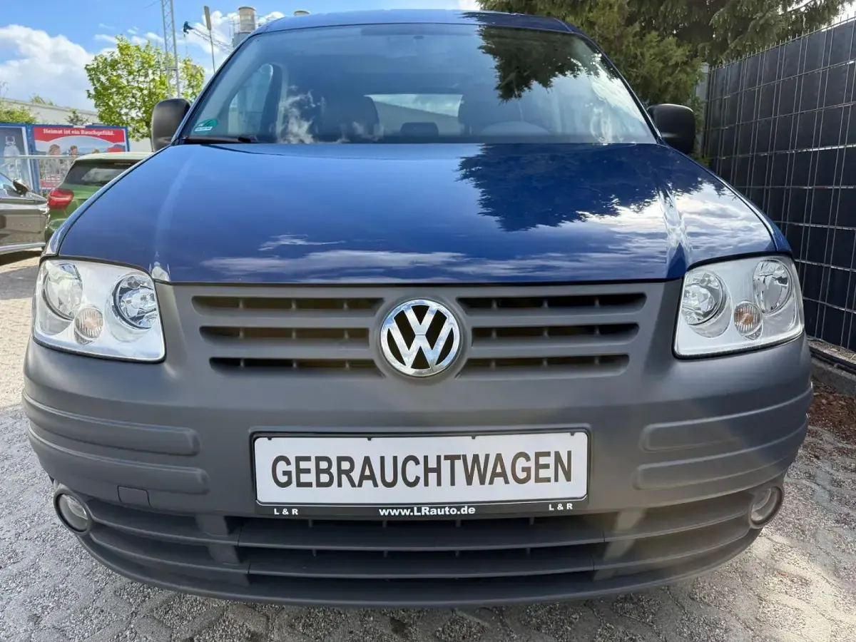 Second-hand VW Caddy Life 105 CP (77 kW) 2010 Albastru Monovolum