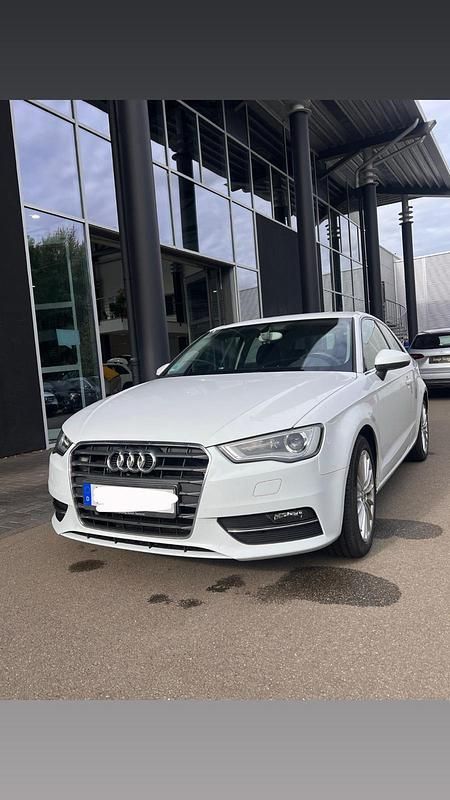 Weiß Gebraucht 2012 Audi A3 Coupé | 7.500 € (Fairer Preis) - Bild 1/4