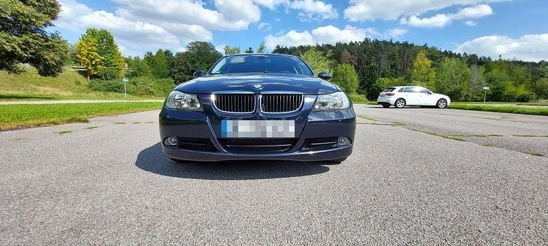 Gebraucht BMW 320 Performance 150 PS (110 kW) 2007 Blau Limousine