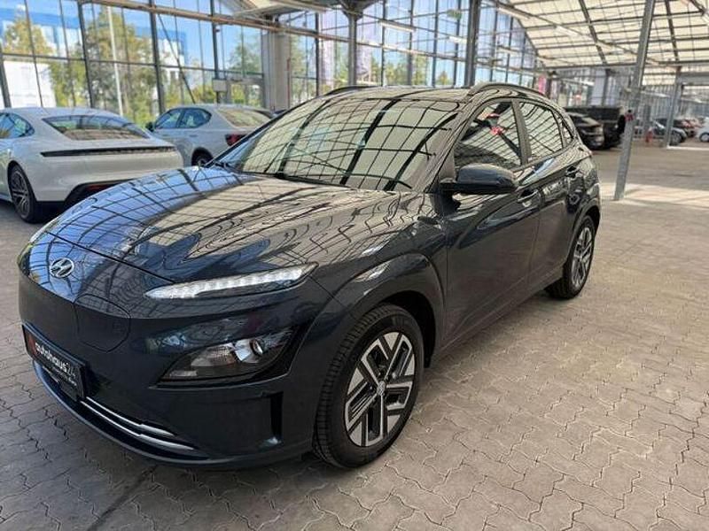 Gebraucht Hyundai Kona Select 100 kW (136 PS) 2021 Grau SUV
