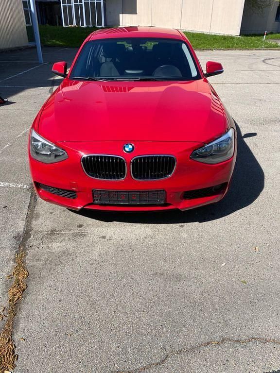 Second-hand BMW 118 143 CP (105 kW) 2012 Roșu Hatchback