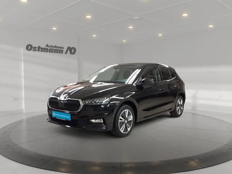 Schwarzmagic perleffekt Gebraucht 2021 Skoda Fabia Ambition Limousine | 14.685 € (Etwas zu teuer) - Bild 1/4
