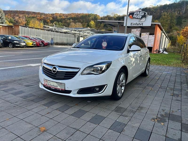 Weiß Gebraucht 2016 Opel Insignia Business Innovation Kombi | 9.999 € (Fairer Preis) - Bild 1/4