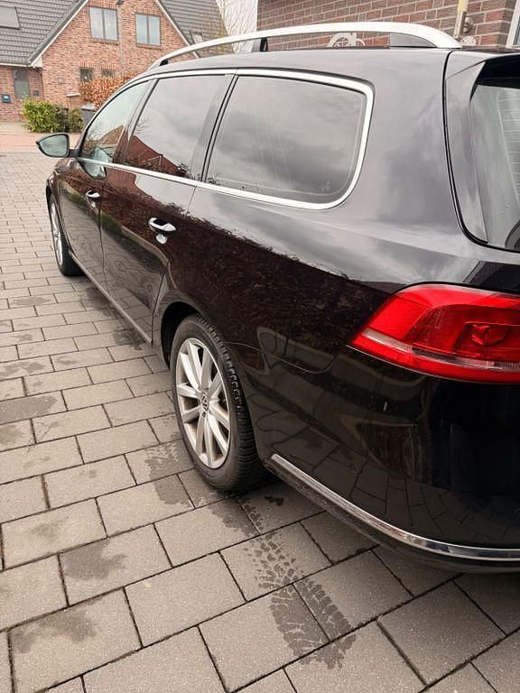 Gebraucht VW Passat Highline 140 PS (102 kW) 2010 Schwarz Kombi