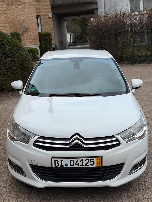 Gebraucht Citroën C4 120 PS (88 kW) 2011 Weiß Limousine