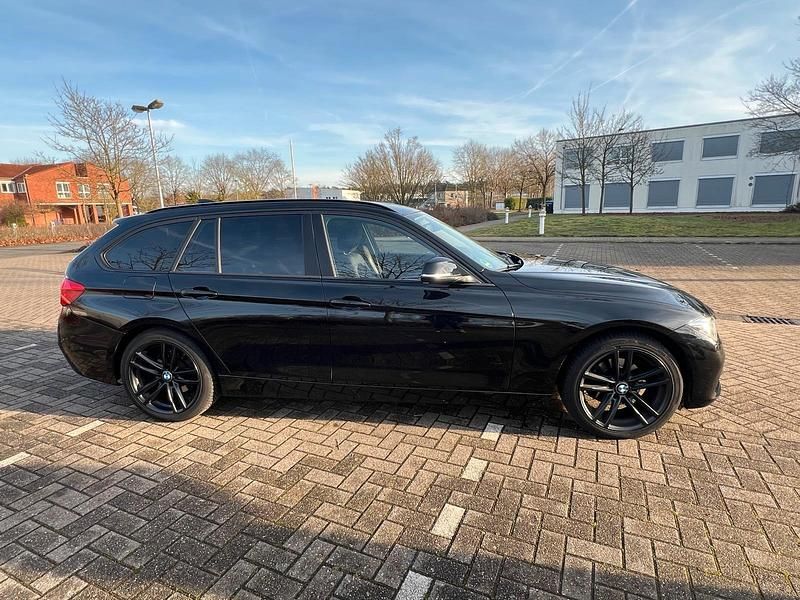 Gebraucht BMW 318 Efficient Dynamics 136 PS (100 kW) 2019 Schwarz Kombi