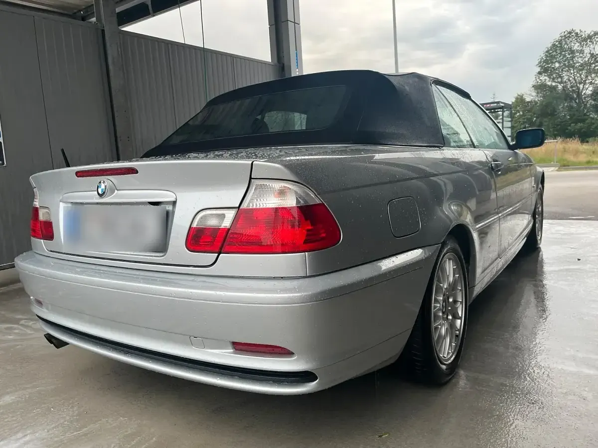 Gebraucht BMW 320 Cabriolet 170 PS (125 kW) 2003 Silber Cabrio