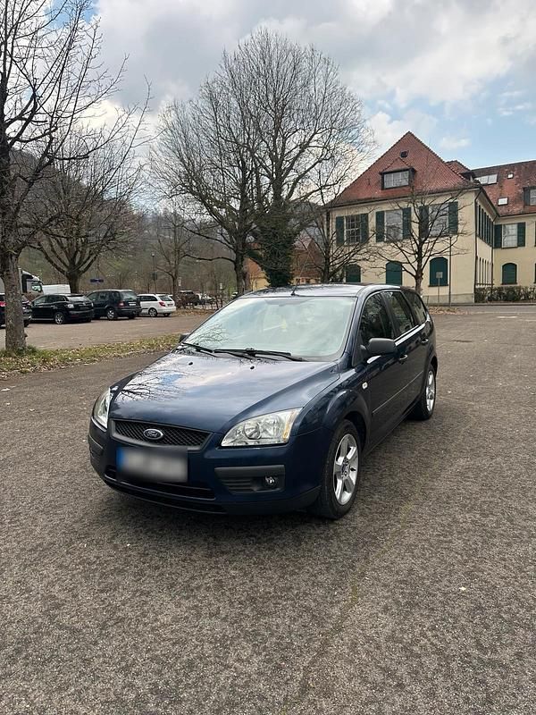 Second-hand Ford Focus 105 CP (77 kW) 2006 Albastru Break
