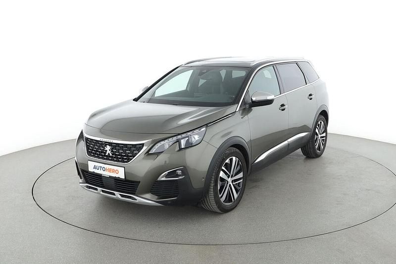 Grau Gebraucht 2018 Peugeot 5008 GTi Van / Kleinbus | 22.880 € (Etwas zu teuer) - Bild 1/3