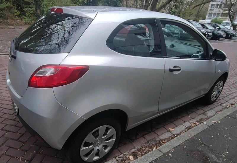 Second-hand Mazda 2 75 CP (55 kW) 2009 Gri Hatchback