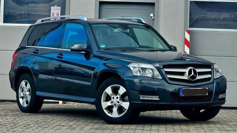 Grau Gebraucht 2010 Mercedes GLK350 SUV | 11.480 € (Guter Preis) - Bild 1/4