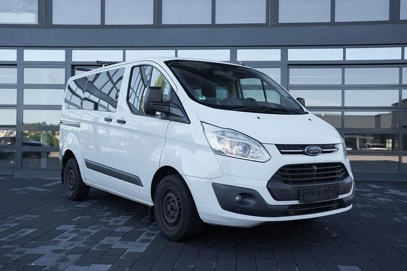 Weiß Gebraucht 2016 Ford Transit Custom Van / Kleinbus | 12.950 € (Guter Preis) - Bild 1/4