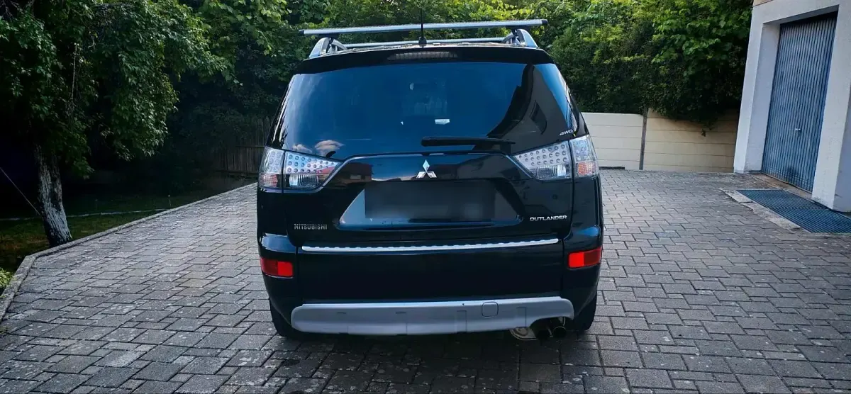 Gebraucht Mitsubishi Outlander 156 PS (114 kW) 2008 Schwarz SUV