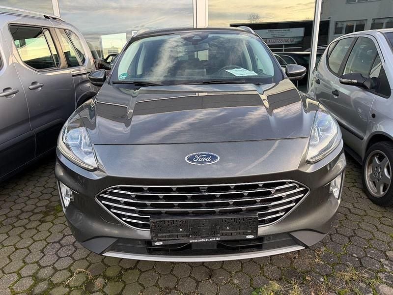 Grau Gebraucht 2020 Ford Kuga Titanium SUV | 14.990 € - Bild 1/4