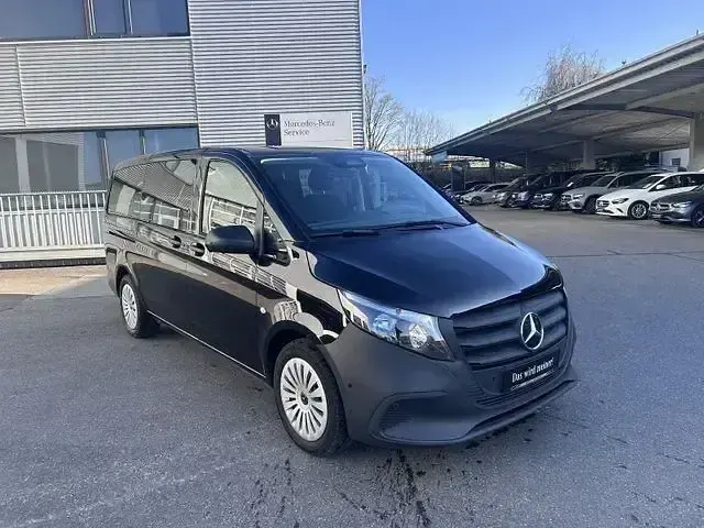 Gebraucht Mercedes Vito 163 PS (119 kW) 2025 Schwarz Van