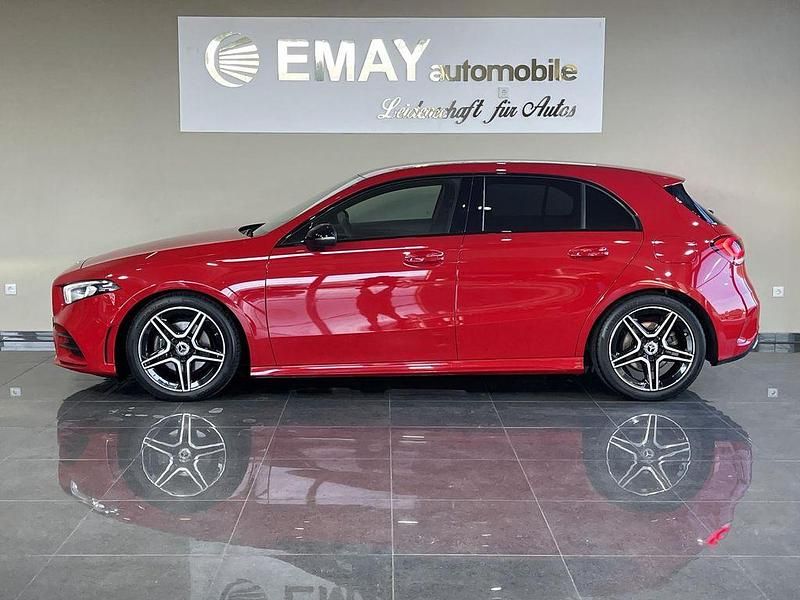 Gebraucht Mercedes A200 AMG line 163 PS (119 kW) 2018 Jupiterrot  unilack Limousine