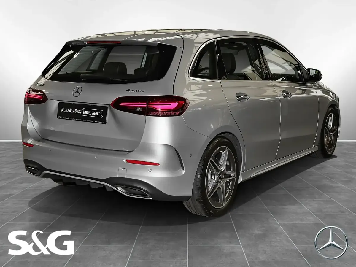 Gebraucht Mercedes B220 AMG 190 PS (139 kW) 2023 Metalliclack hightechsilber Kleinwagen