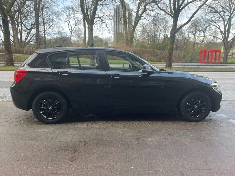 Gebraucht BMW 118 Advantage 150 PS (110 kW) 2017 Schwarz Kleinwagen