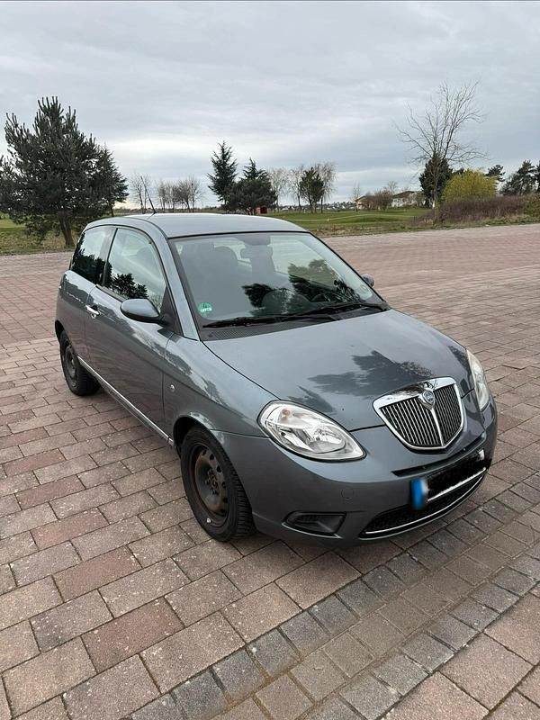 Gebraucht Lancia Ypsilon 95 PS (69 kW) 2009 Grau Kleinwagen