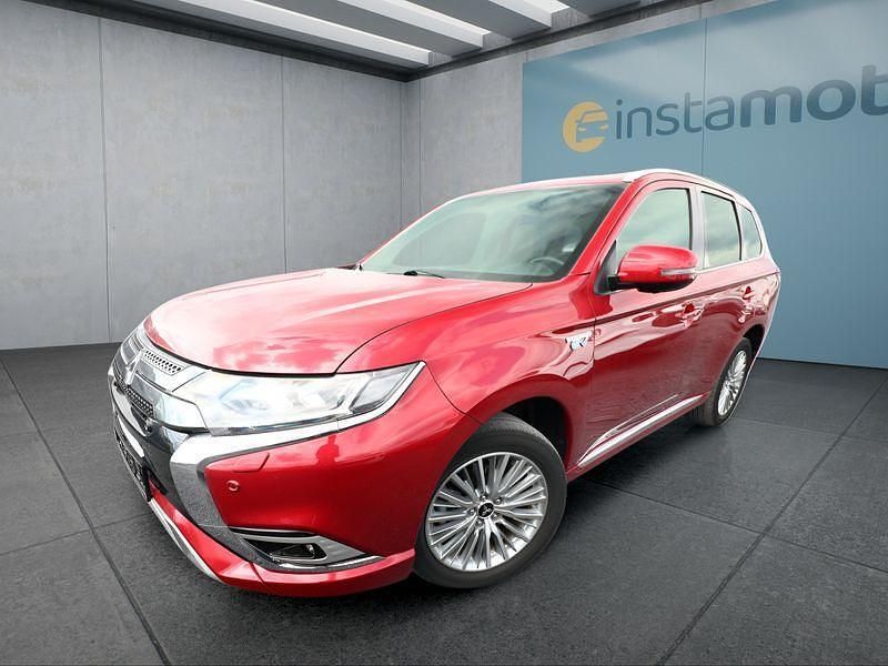 Rot Gebraucht 2020 Mitsubishi Outlander P-HEV SUV | 26.799 € (Teuer) - Bild 1/4