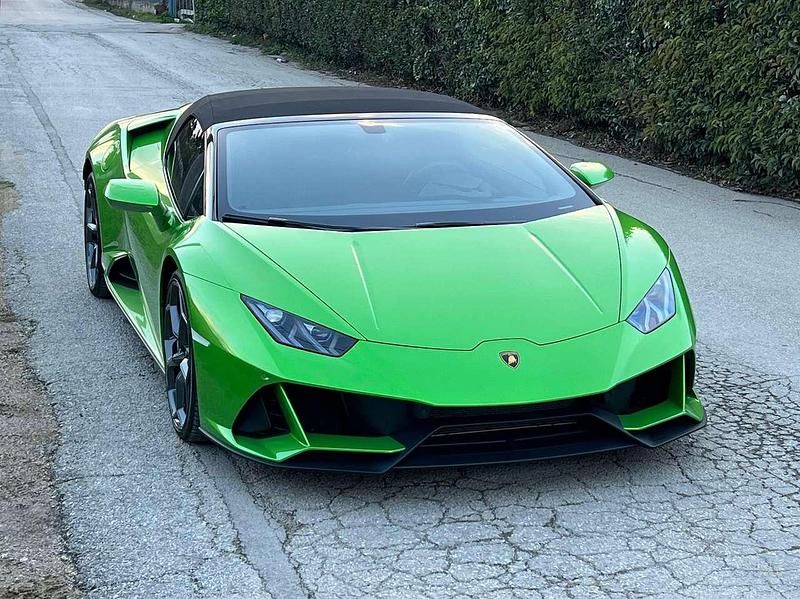 Gebraucht Lamborghini Huracán 639 PS (469 kW) 2023 Verde selvans Cabrio