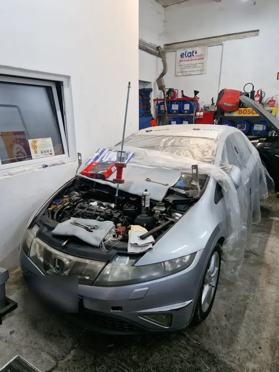 Używany Honda Civic 140 KM (102 kW) 2007 Srebrny Hatchback