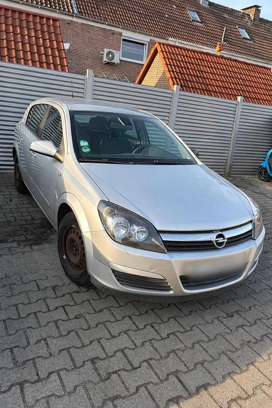 Silber Gebraucht 2006 Opel Astra Kleinwagen | 1.850 € (Fairer Preis) - Bild 1/4