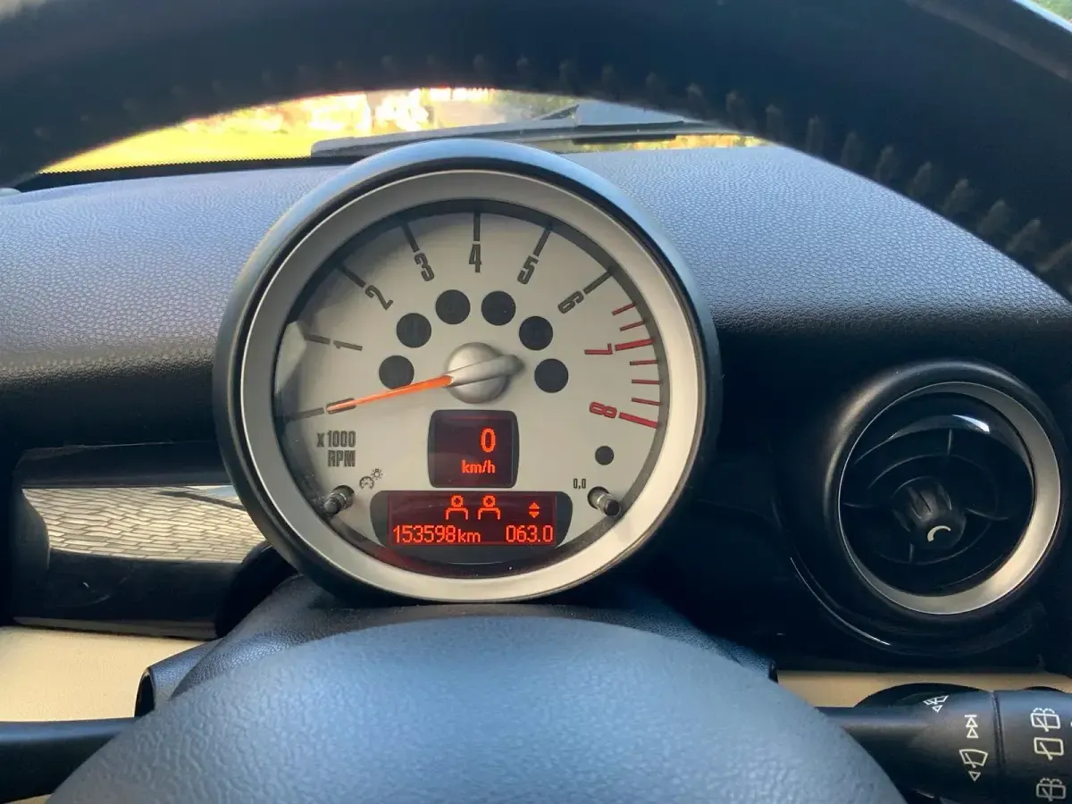 Usata Mini ONE 100 CV (73 kW) 2008 Nero Utilitaria