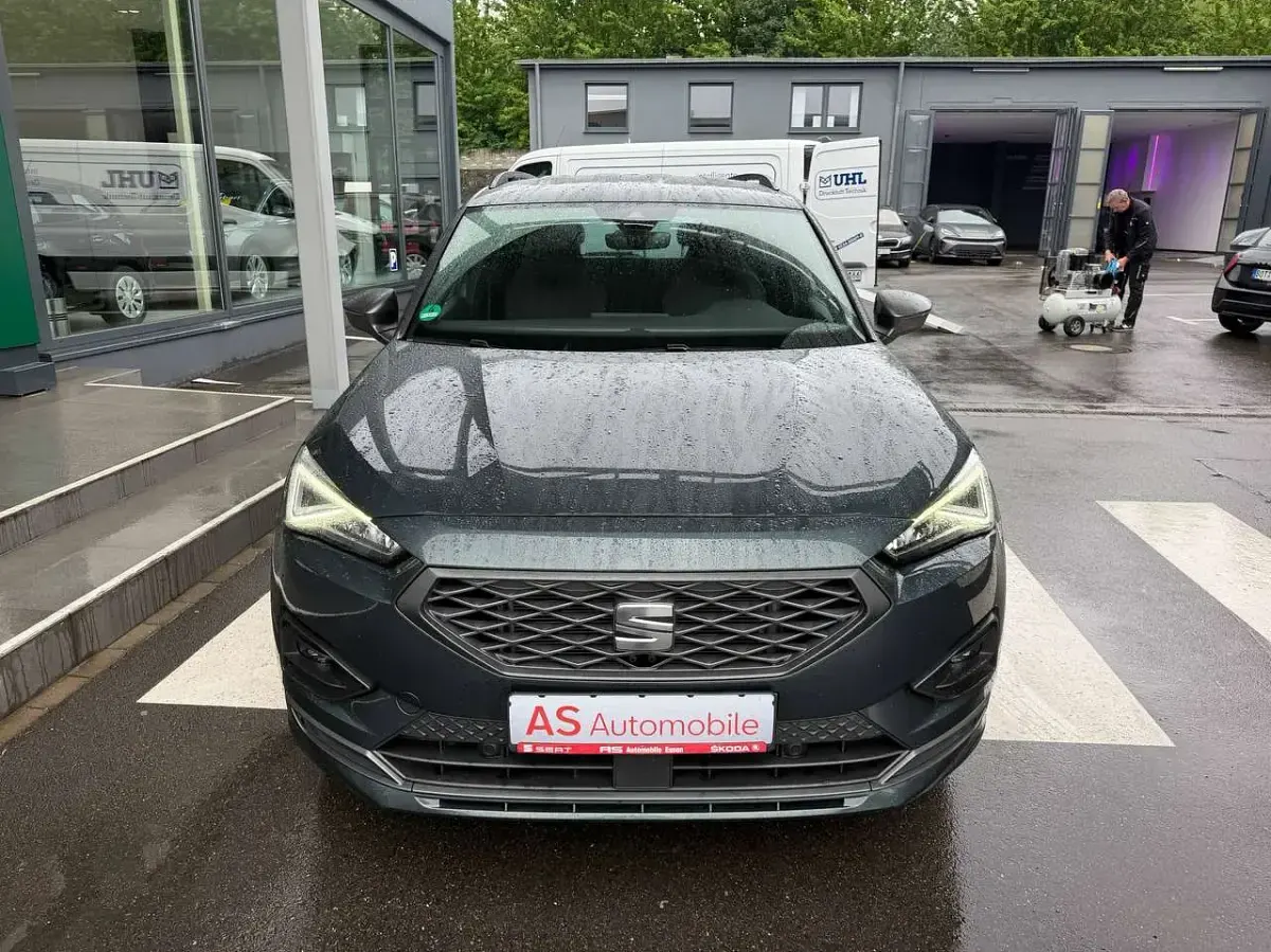 Gebraucht Seat Tarraco FR 150 PS (110 kW) 2023 "camouflage" gr]n SUV