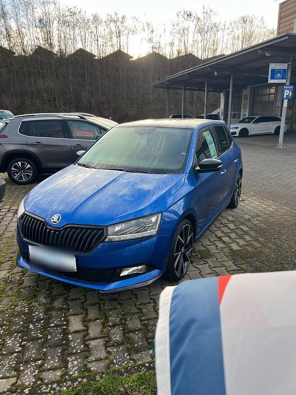Blau Gebraucht 2019 Skoda Fabia Monte Carlo Kombi | 15.200 € (Etwas zu teuer) - Bild 1/4