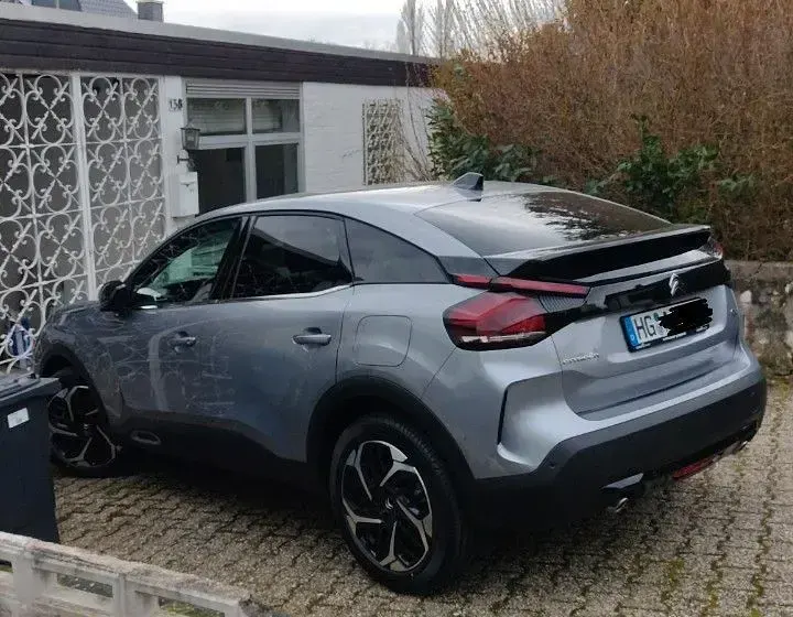 Gebraucht Citroën C4 PureTech 131 PS (96 kW) 2023 Grau SUV