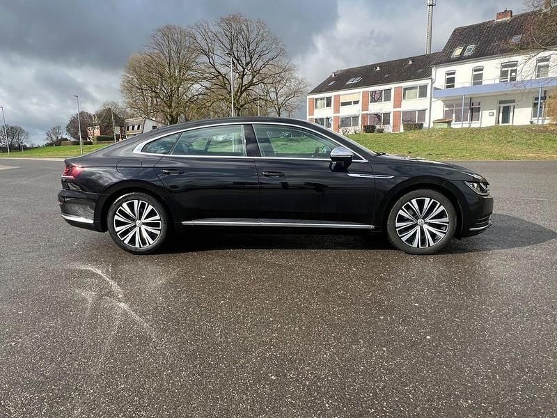 Gebraucht VW Arteon Elegance 190 PS (139 kW) 2018 Schwarz Kleinwagen