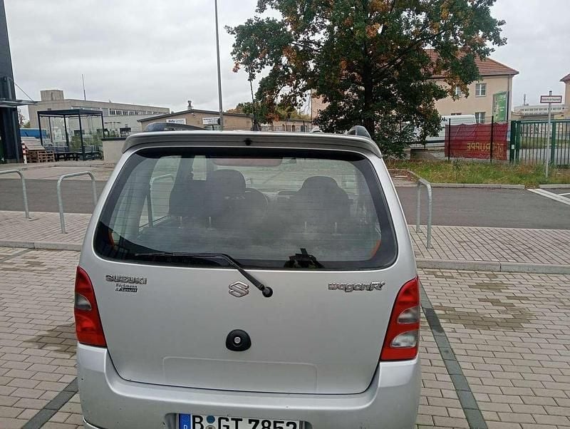 Silber Gebraucht 2003 Suzuki Wagon R+ Comfort Kombi | 800 € (Fairer Preis) - Bild 1/4