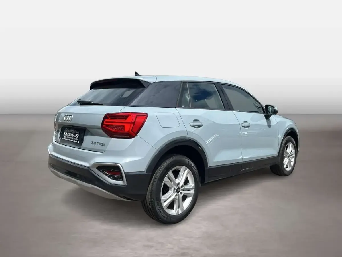 Gebraucht Audi Q2 Advanced Plus 150 PS (110 kW) 2024 Grau SUV