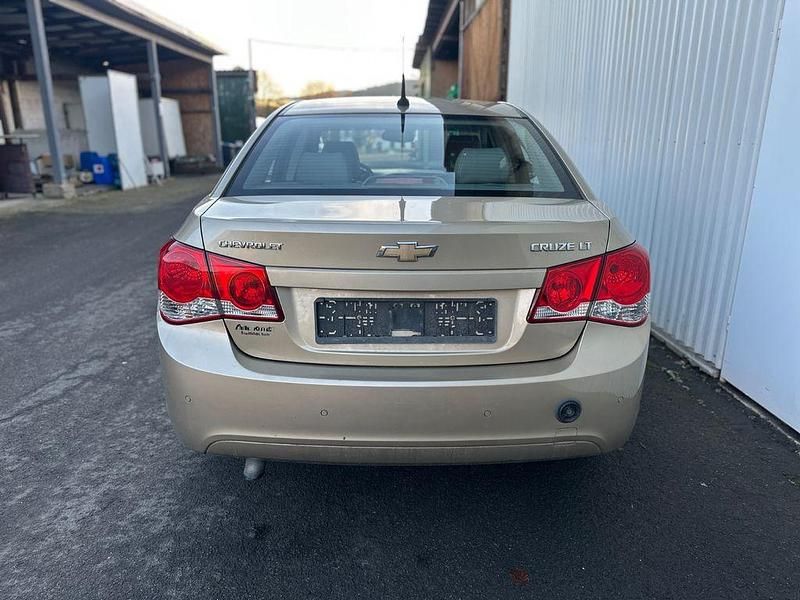 Gebraucht Chevrolet Cruze LT 141 PS (103 kW) 2010 Gold Limousine