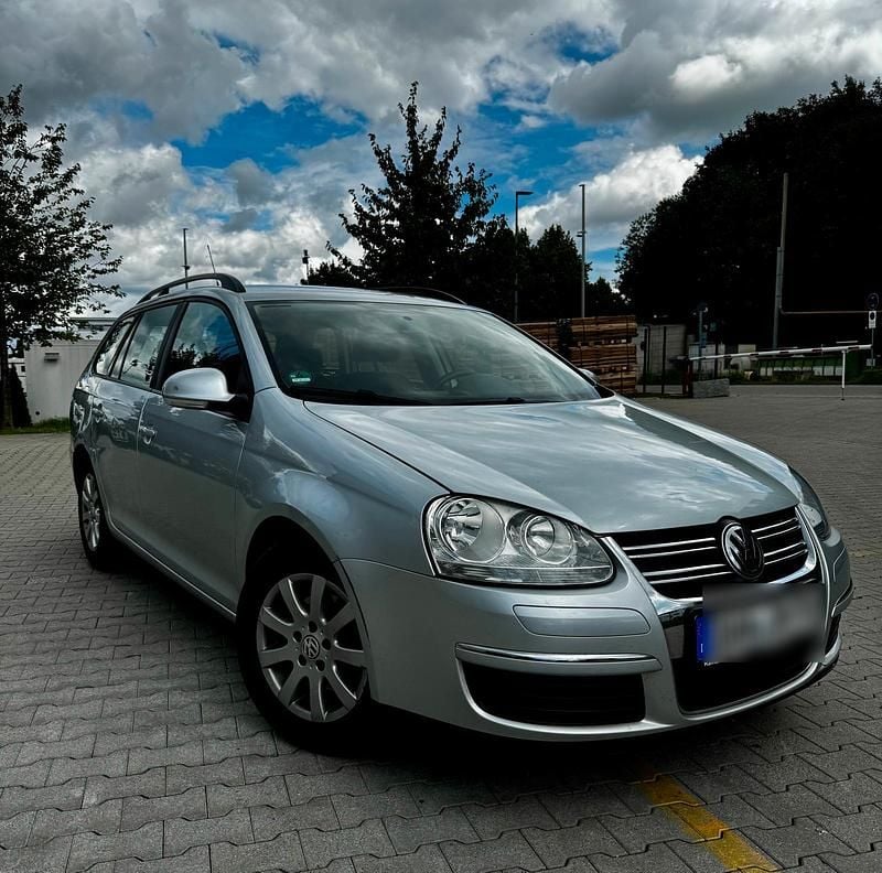 Silber Gebraucht 2008 VW Golf V Kombi | 4.399 € (Etwas zu teuer) - Bild 1/4